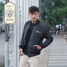 jaket bisbol