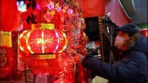 Kenapa Imlek Indentik dengan Baju Warna Merah